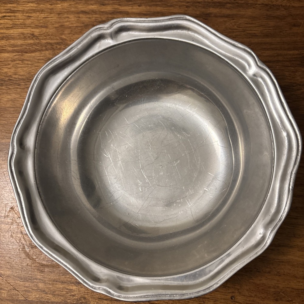 Vintage Wilton Armetale Queen Anne Pewter Large Serving Bowl 9" D